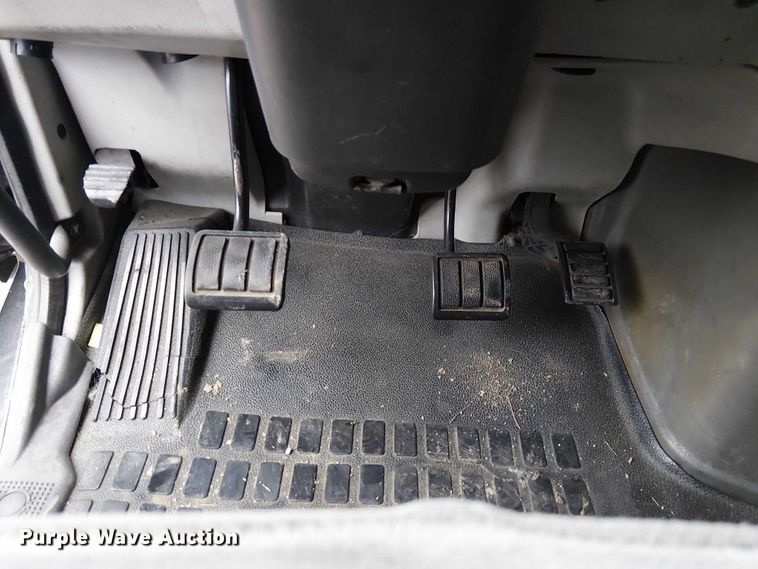 image for item FK0693 2006 Volvo VN semi truck