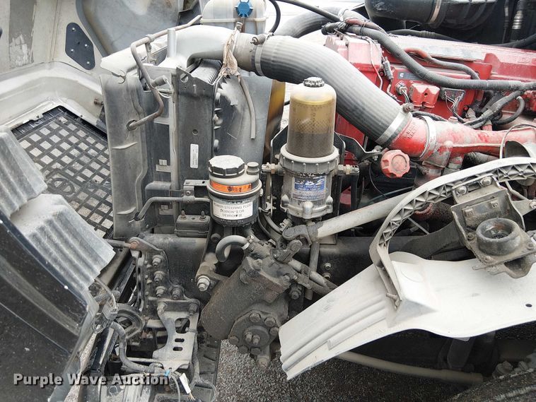 image for item FK0693 2006 Volvo VN semi truck