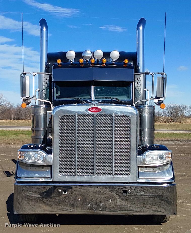 CAMIóN CAMAROTE 2022 PETERBILT