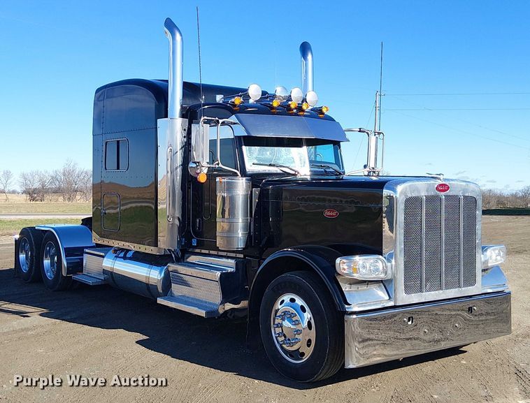 CAMIóN CAMAROTE 2022 PETERBILT
