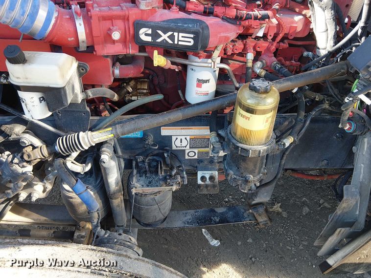 image for item FK0695 2022 Peterbilt 389  semi truck