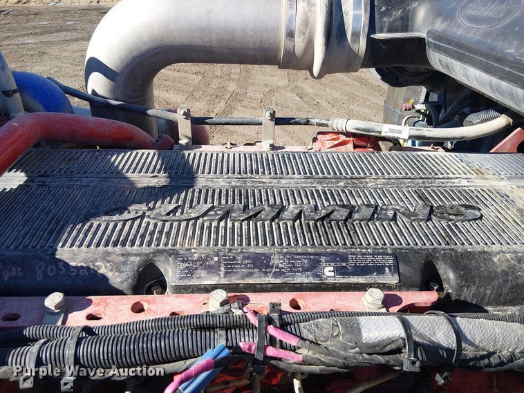 image for item FK0695 2022 Peterbilt 389  semi truck