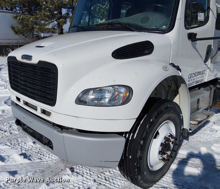 image for item FK0725 2020 Freightliner Business Class M2 Ext. Cab box / flatbed truck