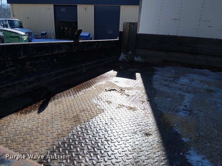 image for item FK0725 2020 Freightliner Business Class M2 Ext. Cab box / flatbed truck