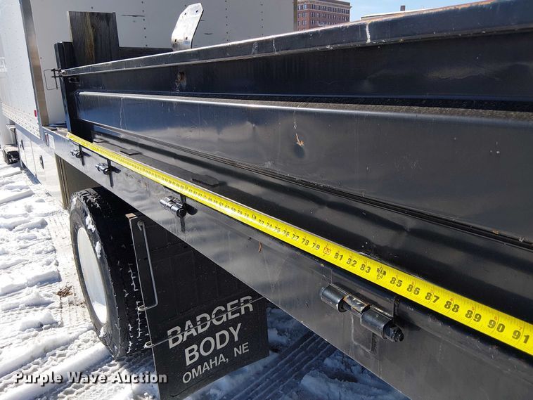image for item FK0725 2020 Freightliner Business Class M2 Ext. Cab box / flatbed truck