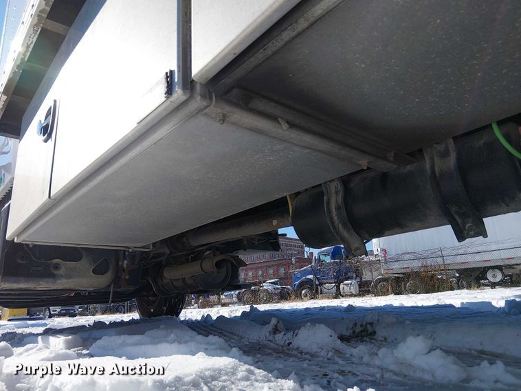 image for item FK0725 2020 Freightliner Business Class M2 Ext. Cab box / flatbed truck