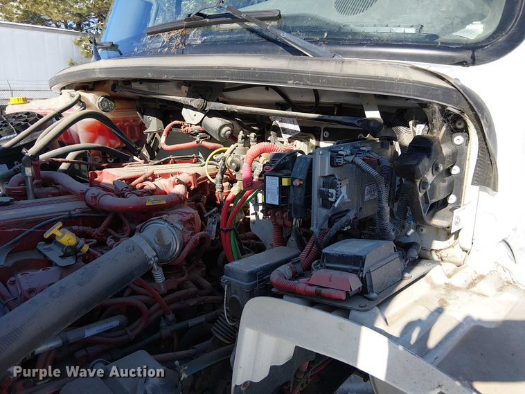 image for item FK0725 2020 Freightliner Business Class M2 Ext. Cab box / flatbed truck