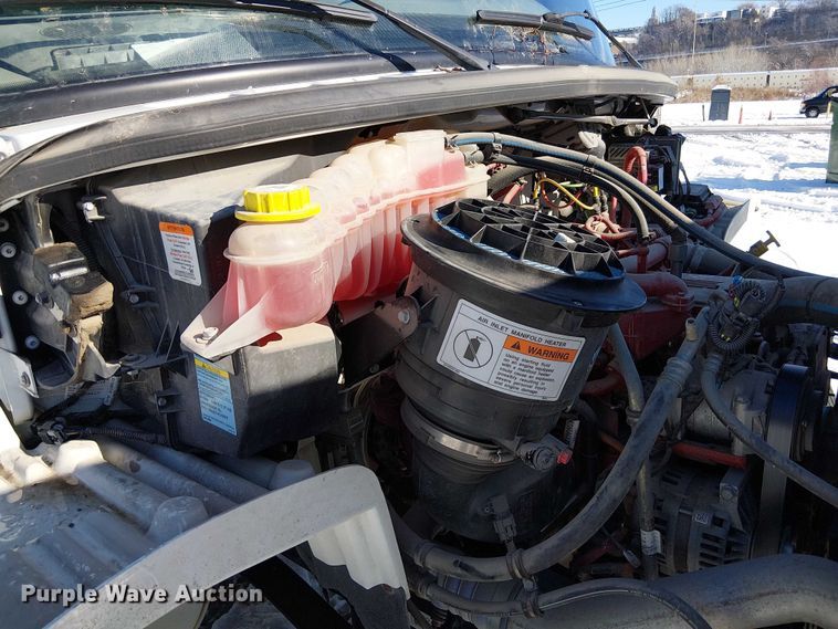 image for item FK0725 2020 Freightliner Business Class M2 Ext. Cab box / flatbed truck