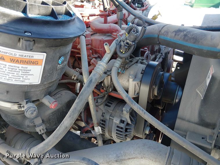 image for item FK0725 2020 Freightliner Business Class M2 Ext. Cab box / flatbed truck