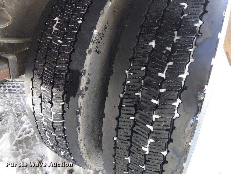 image for item FK0725 2020 Freightliner Business Class M2 Ext. Cab box / flatbed truck