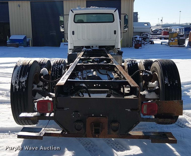 image for item FK0726 2012 Freightliner Business Class M2 truck cab and chassis