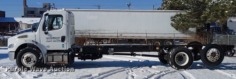 image for item FK0726 2012 Freightliner Business Class M2 truck cab and chassis