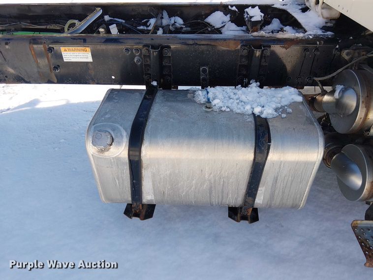 image for item FK0726 2012 Freightliner Business Class M2 truck cab and chassis