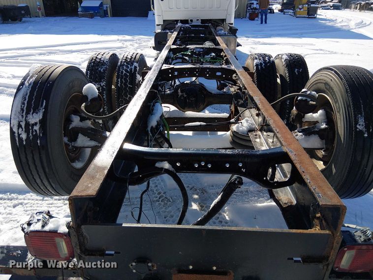 image for item FK0726 2012 Freightliner Business Class M2 truck cab and chassis