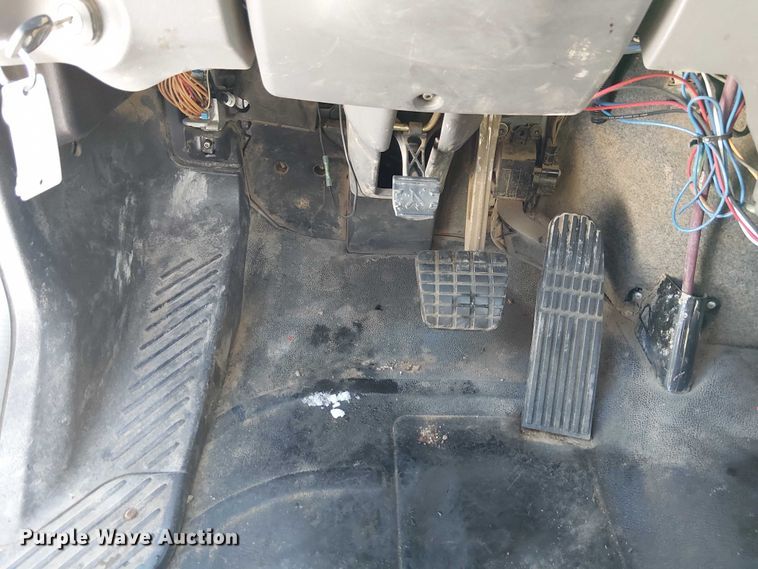 image for item FK0726 2012 Freightliner Business Class M2 truck cab and chassis