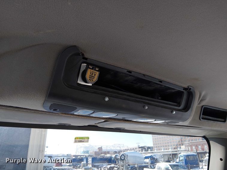 image for item FK0726 2012 Freightliner Business Class M2 truck cab and chassis