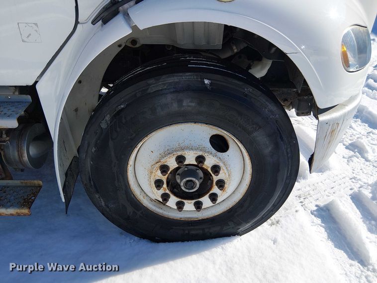 image for item FK0726 2012 Freightliner Business Class M2 truck cab and chassis