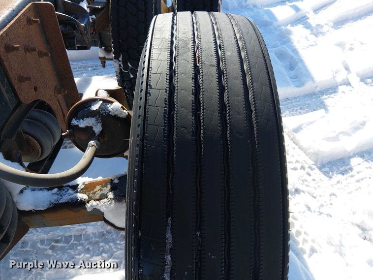 image for item FK0726 2012 Freightliner Business Class M2 truck cab and chassis