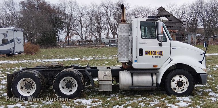 image for item FK0745 2012 International  8600 semi truck