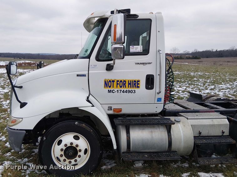 image for item FK0745 2012 International  8600 semi truck