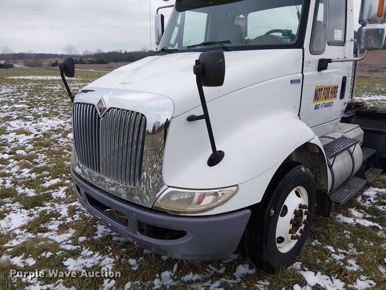 image for item FK0745 2012 International  8600 semi truck