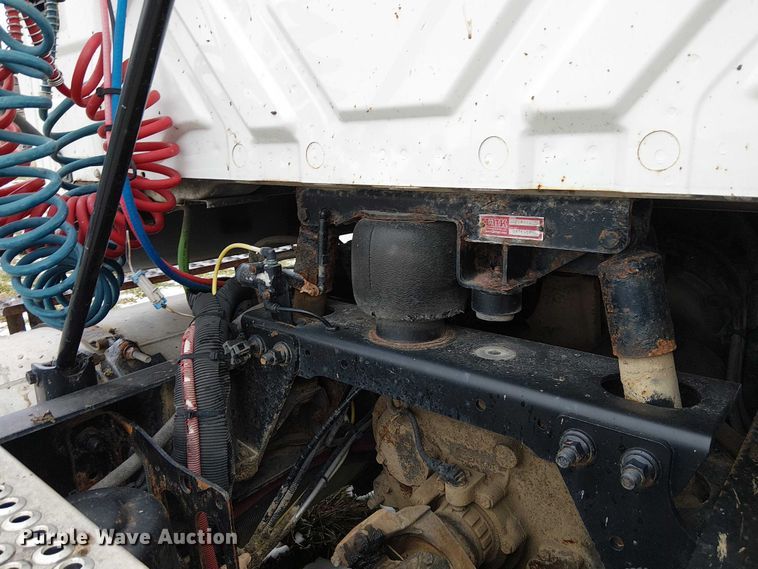 image for item FK0745 2012 International  8600 semi truck