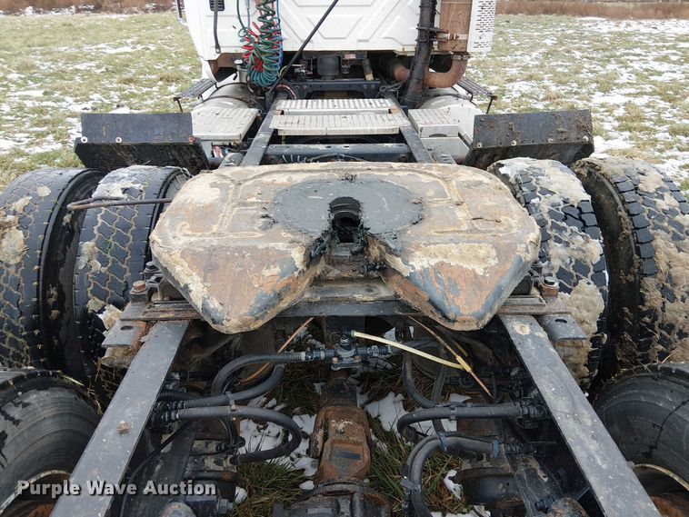 image for item FK0745 2012 International  8600 semi truck