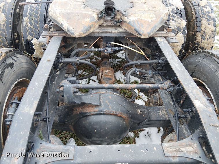 image for item FK0745 2012 International  8600 semi truck