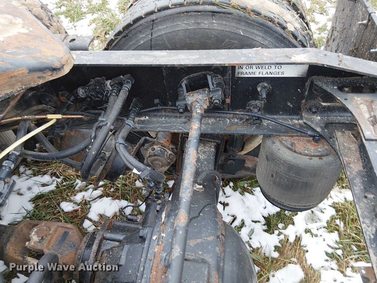 image for item FK0745 2012 International  8600 semi truck