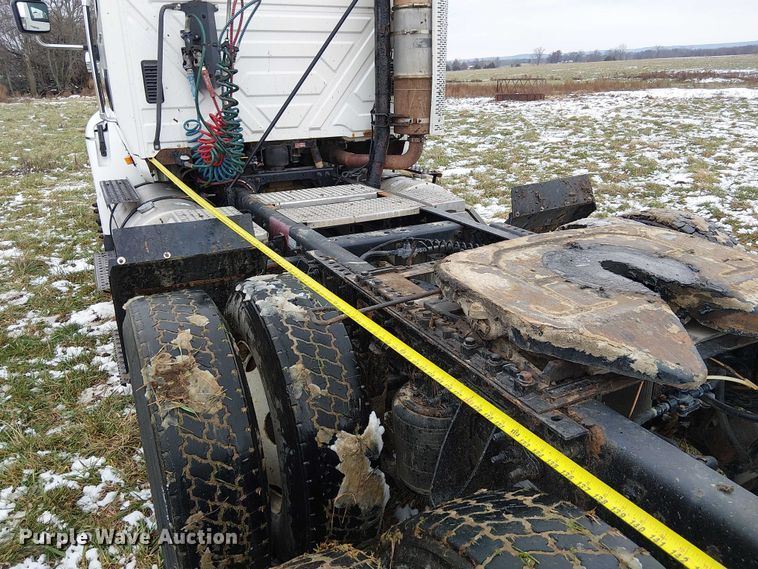 image for item FK0745 2012 International  8600 semi truck