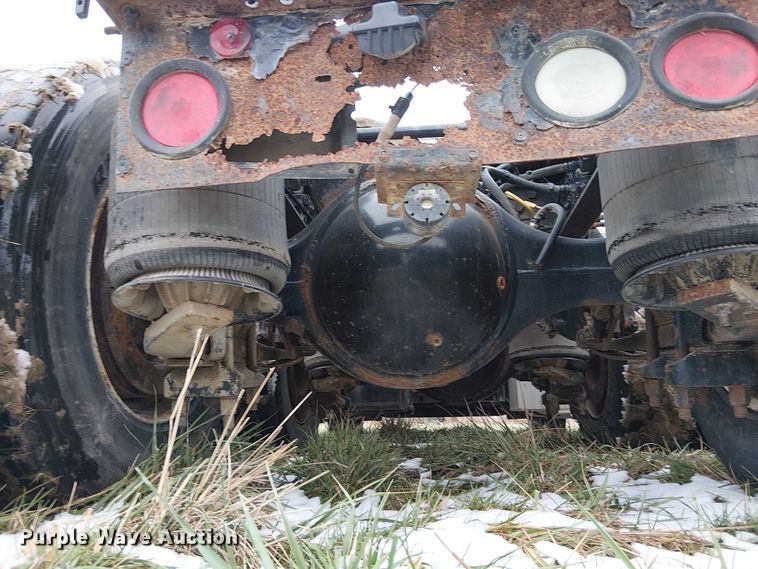 image for item FK0745 2012 International  8600 semi truck