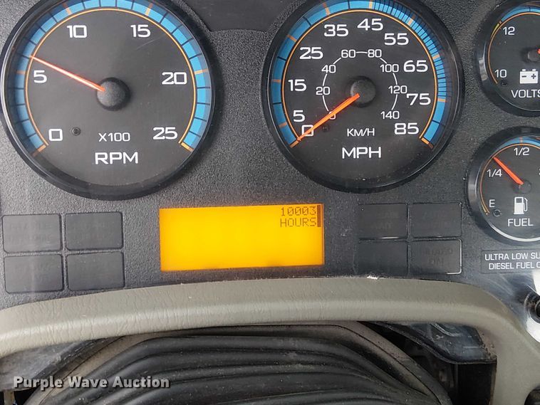 image for item FK0745 2012 International  8600 semi truck