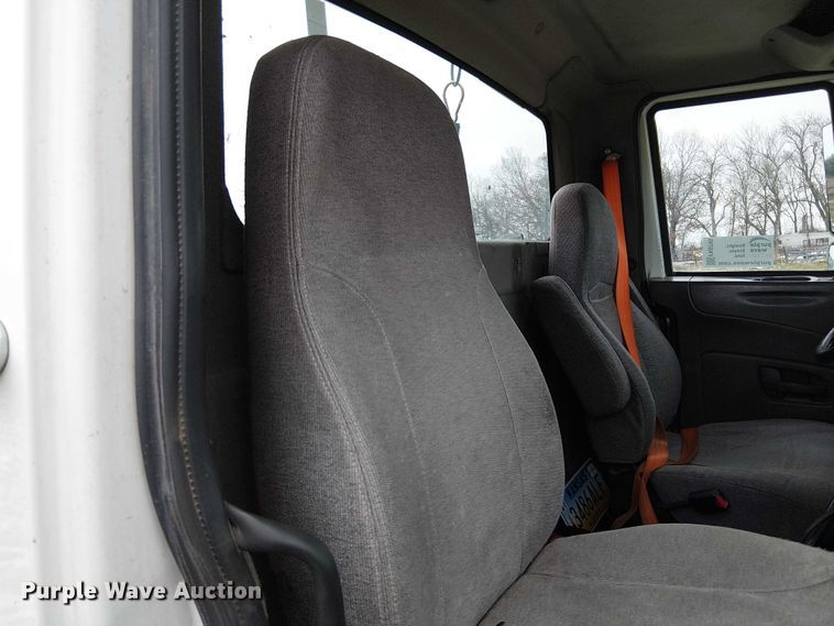 image for item FK0745 2012 International  8600 semi truck