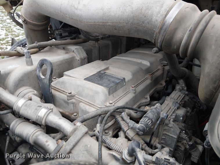 image for item FK0745 2012 International  8600 semi truck