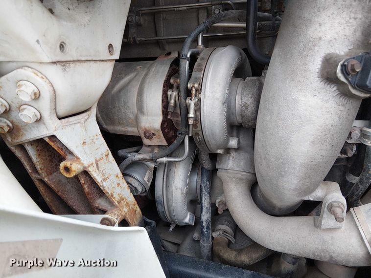 image for item FK0745 2012 International  8600 semi truck