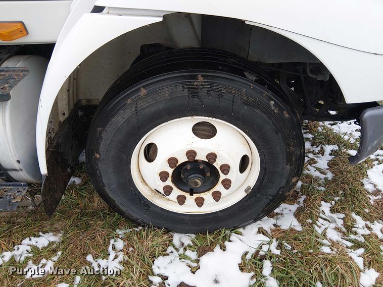 image for item FK0745 2012 International  8600 semi truck