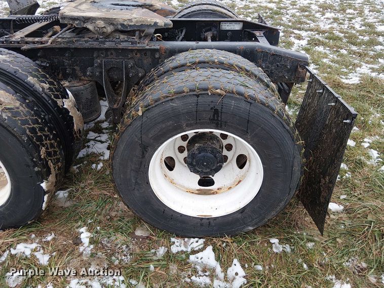 image for item FK0745 2012 International  8600 semi truck