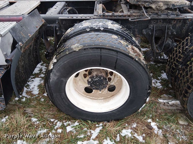 image for item FK0745 2012 International  8600 semi truck