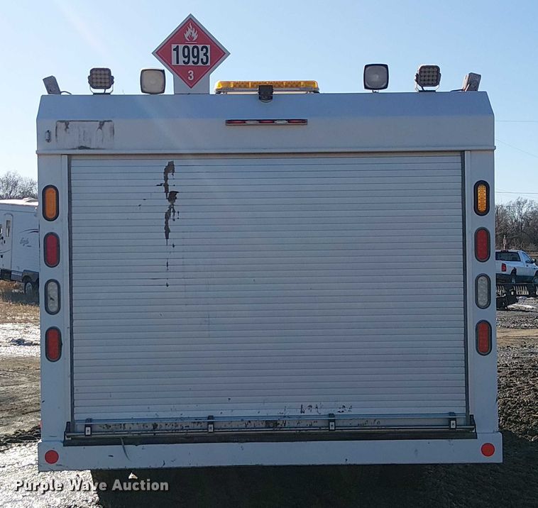 image for item FK0762 2018 KENWORTH T440 fuel / lube truck