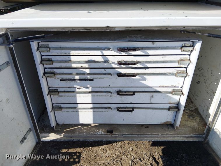 image for item FK0762 2018 KENWORTH T440 fuel / lube truck