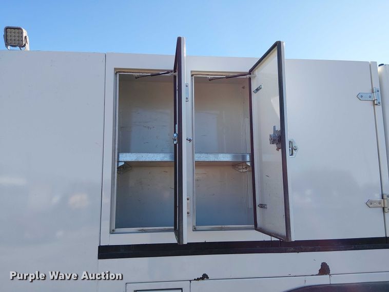 image for item FK0762 2018 KENWORTH T440 fuel / lube truck