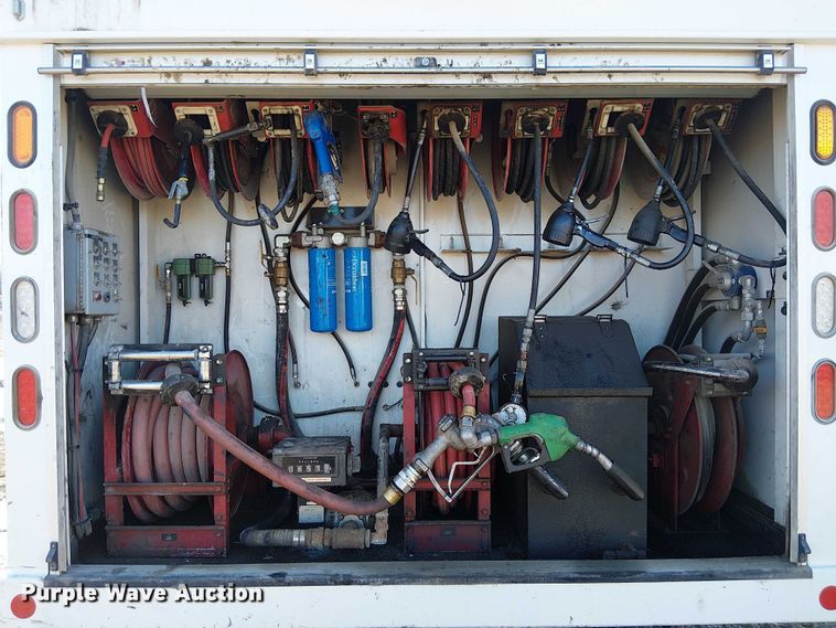 image for item FK0762 2018 KENWORTH T440 fuel / lube truck