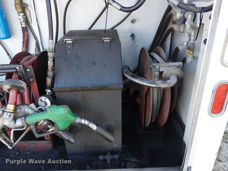 image for item FK0762 2018 KENWORTH T440 fuel / lube truck