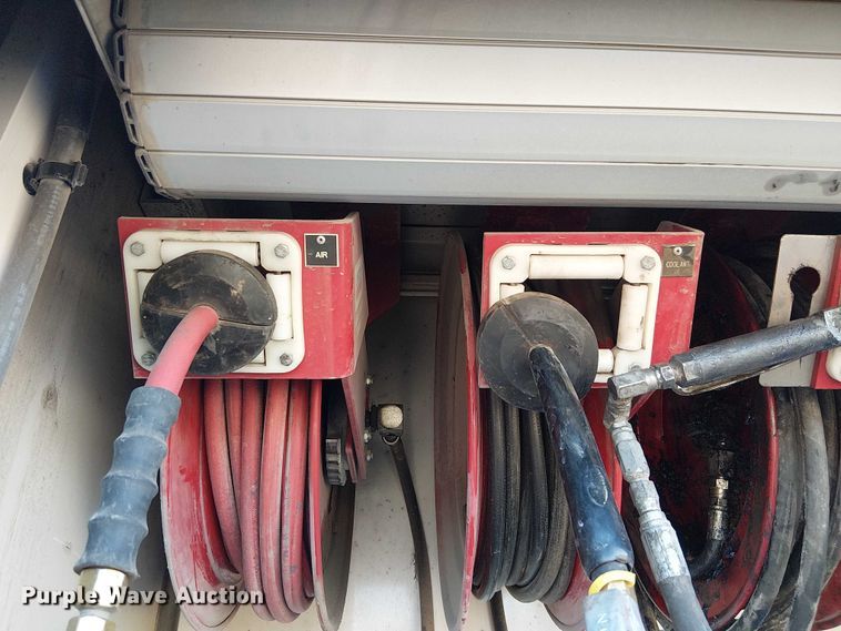 image for item FK0762 2018 KENWORTH T440 fuel / lube truck