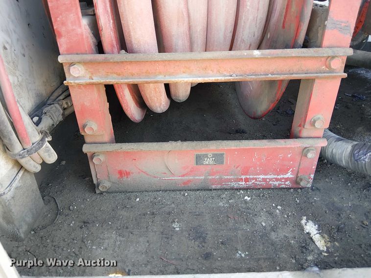 image for item FK0762 2018 KENWORTH T440 fuel / lube truck