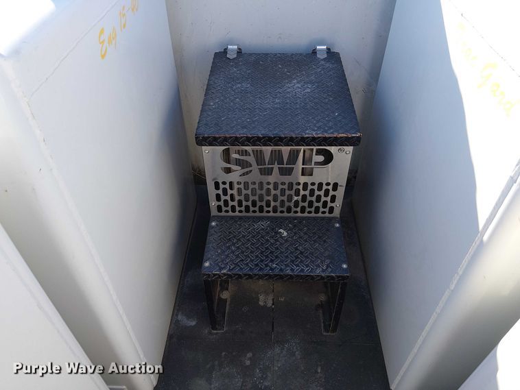 image for item FK0762 2018 KENWORTH T440 fuel / lube truck