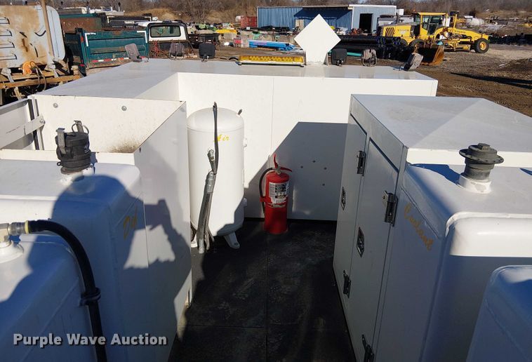 image for item FK0762 2018 KENWORTH T440 fuel / lube truck