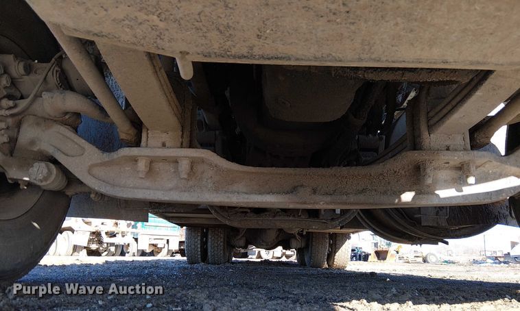 image for item FK0762 2018 KENWORTH T440 fuel / lube truck