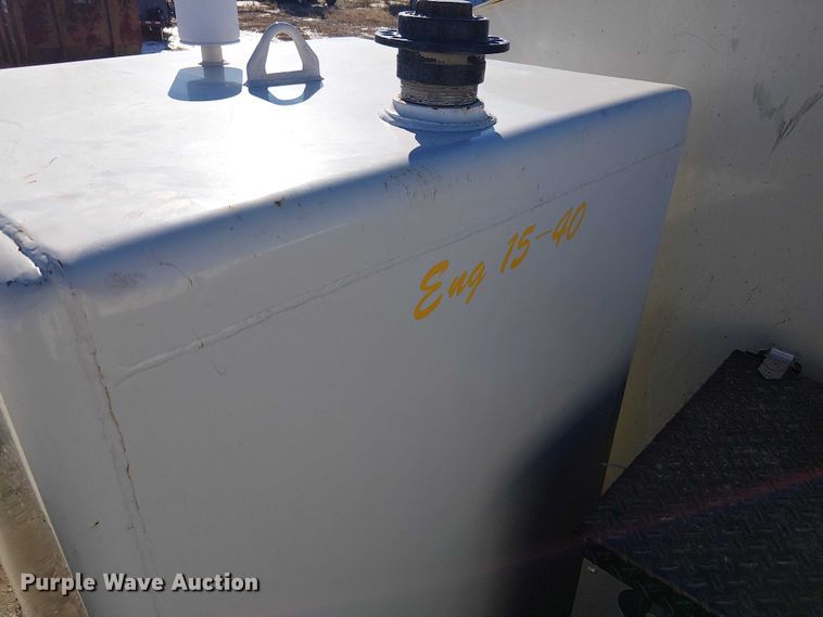 image for item FK0762 2018 KENWORTH T440 fuel / lube truck