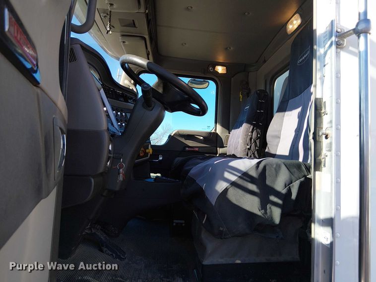 image for item FK0762 2018 KENWORTH T440 fuel / lube truck